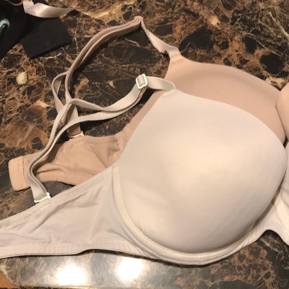 VS bra bundle - Picture 3 of 5